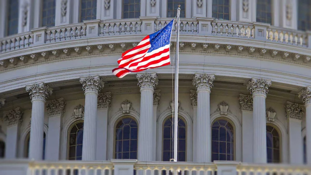 Navigating the Complex Landscape of State and Federal Payroll Regulations for Modern Businesses