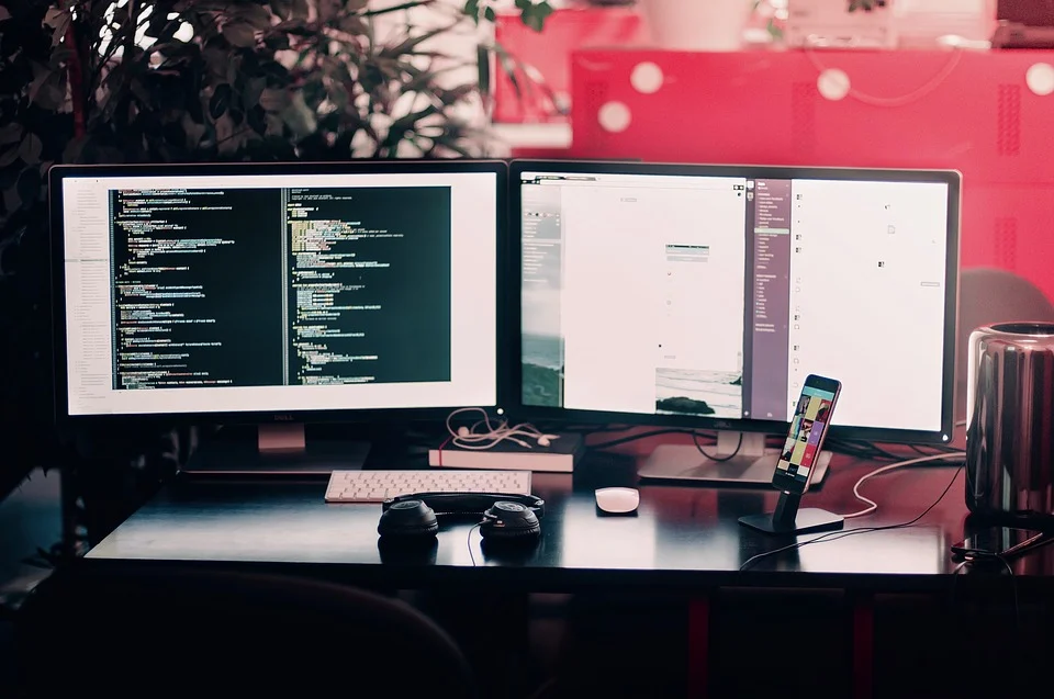 Tech Careers Offer Clear Entry Points for Aspiring Professionals in Data Analysis and Software Engineering