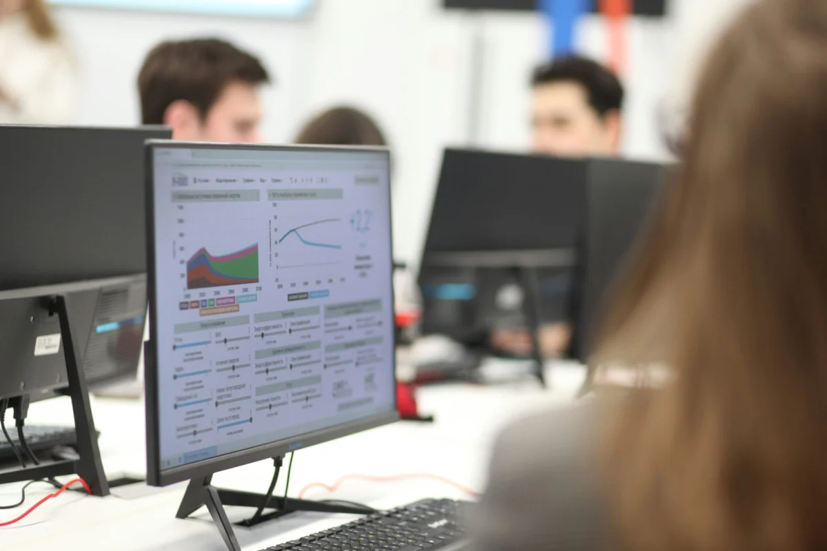 The AI Skills Race: Workers Feel the Pressure as Employers Demand Higher Readiness