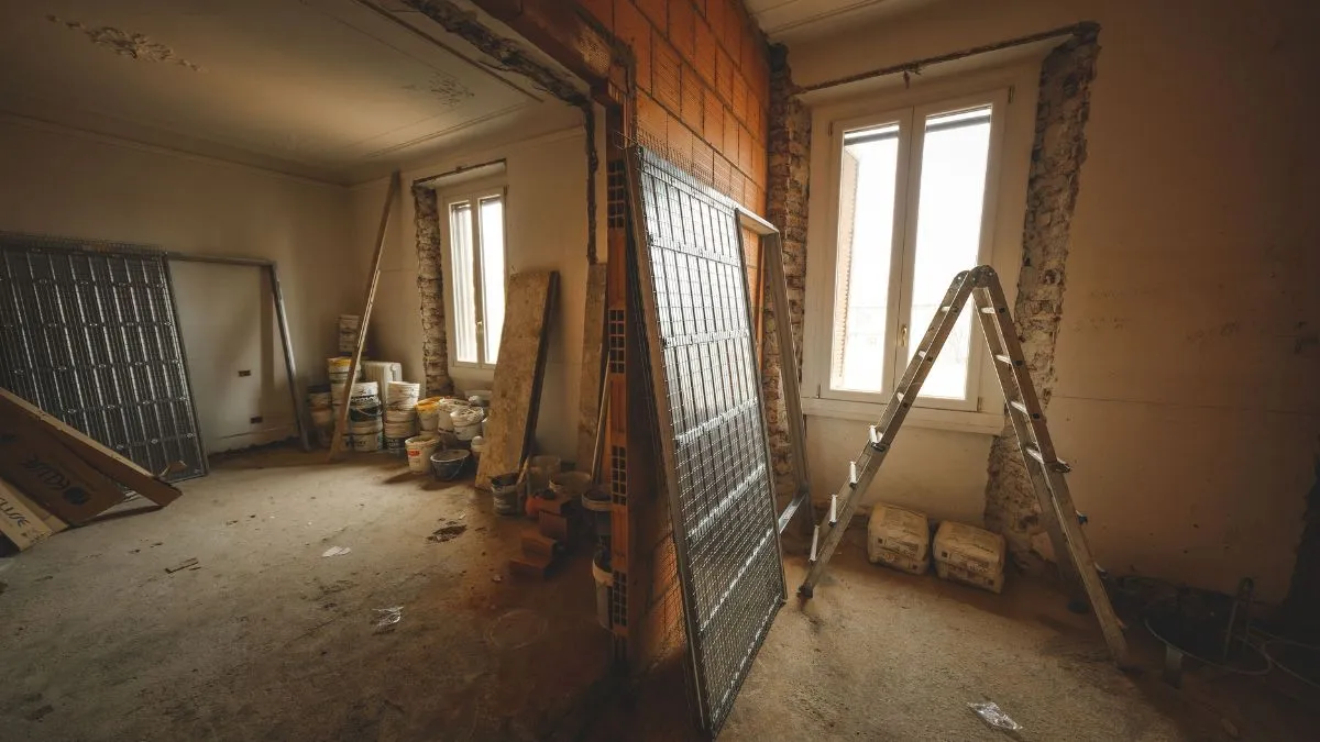 The Home Improvement Sector Faces a Bifurcated Reality: Essential Repairs Thrive Amidst Stagnant Discretionary Renovation Demand
