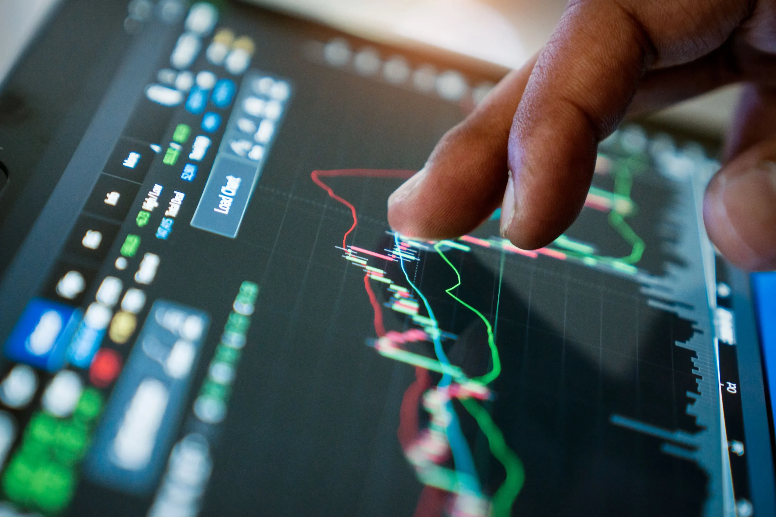 Comprehensive Review: The Leading Stock Trading Applications Reshaping Retail Investment Landscape