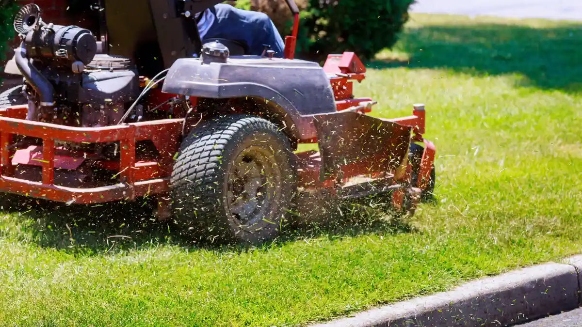 Navigating the Complexities of Payroll in the Booming Seasonal Lawn Care Industry