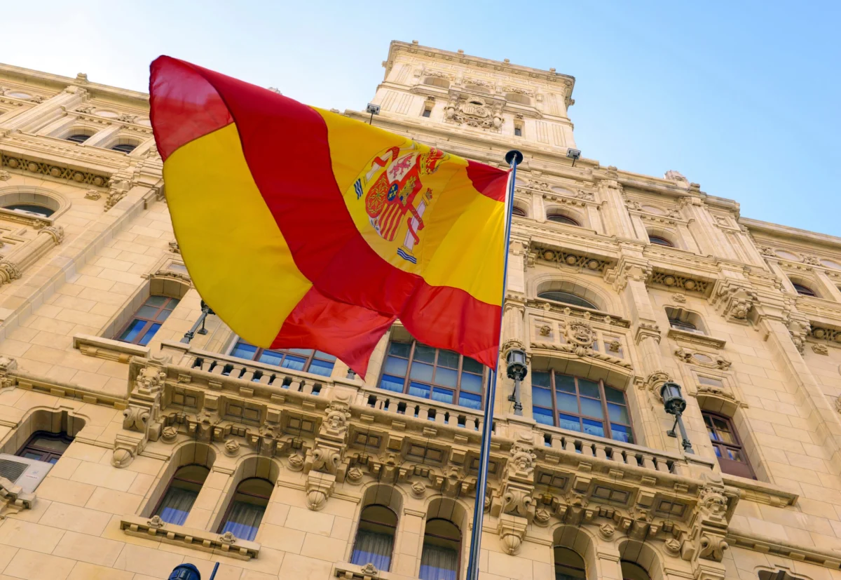 Spain’s Eroding Tax Competitiveness: A Call for Principled Reform Amidst Central-Regional Policy Divide